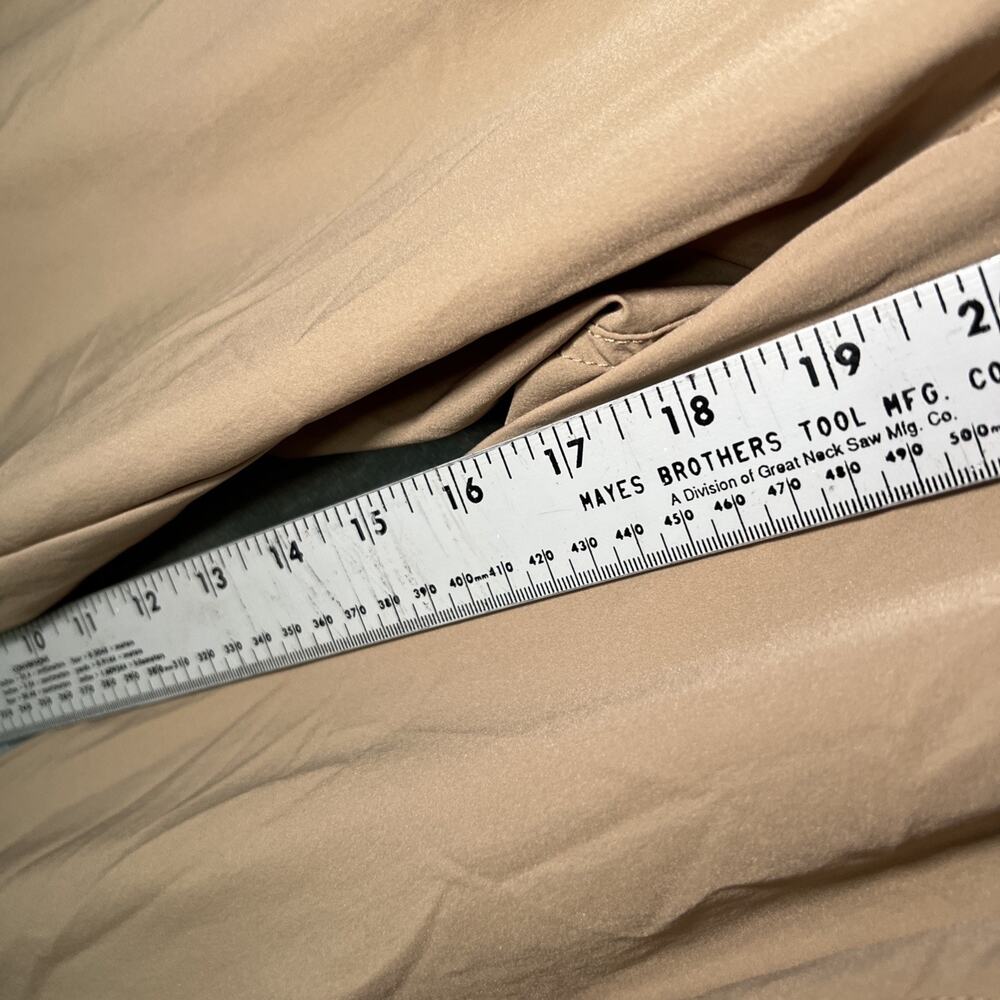 Kuenlun Top Knee Tan Shorts Large Elastic Waist Zippered Pockets, Lightweight - Picture 8 of 9